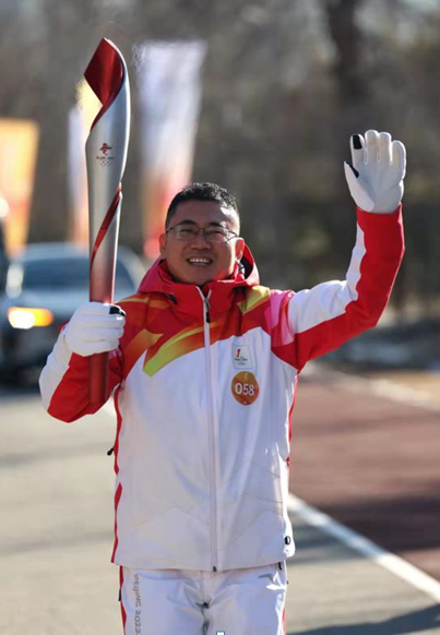 17人的伊利冬奥火炬手队伍 17年的闪亮梦想休闲区蓝鸢梦想 - Www.slyday.coM