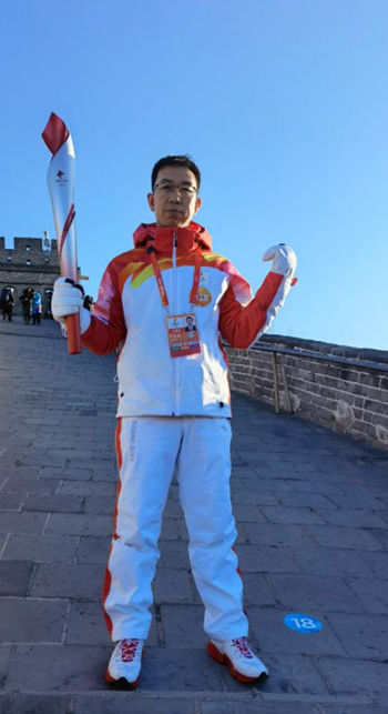 17人的伊利冬奥火炬手队伍 17年的闪亮梦想休闲区蓝鸢梦想 - Www.slyday.coM