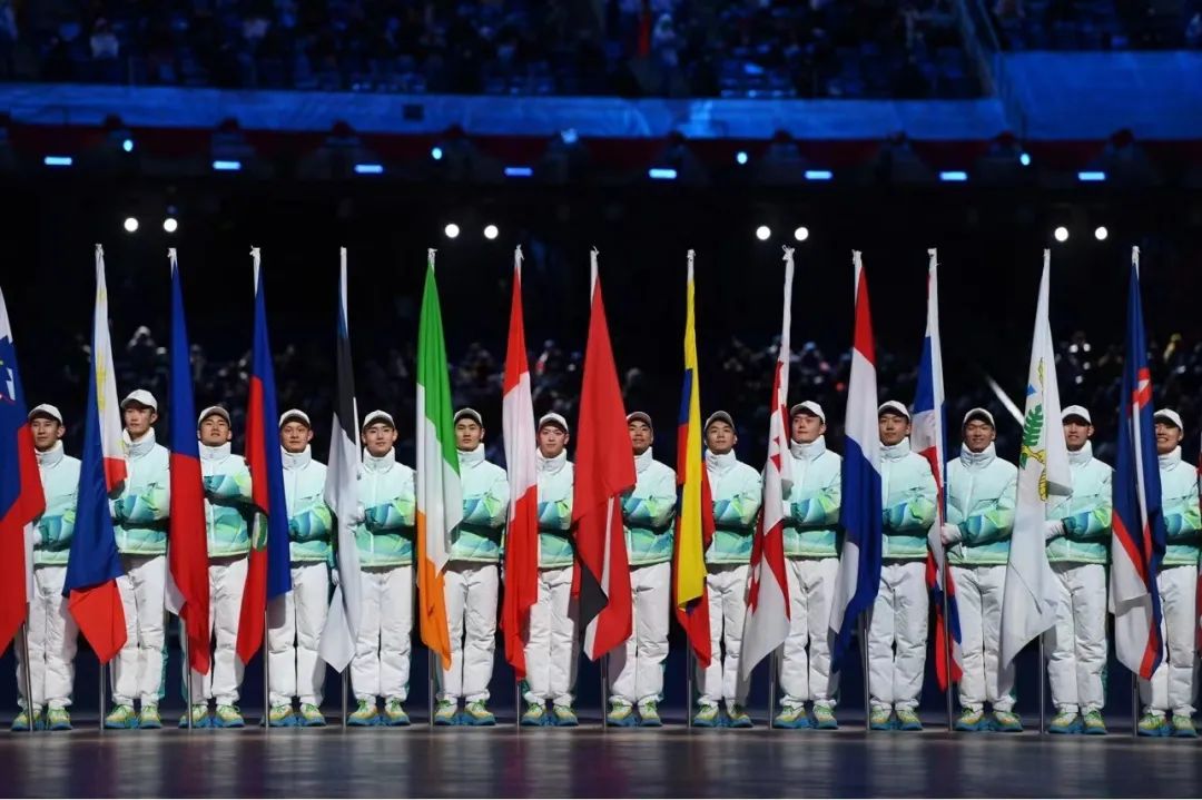 2022冬奥会开幕式休闲区蓝鸢梦想 - Www.slyday.coM