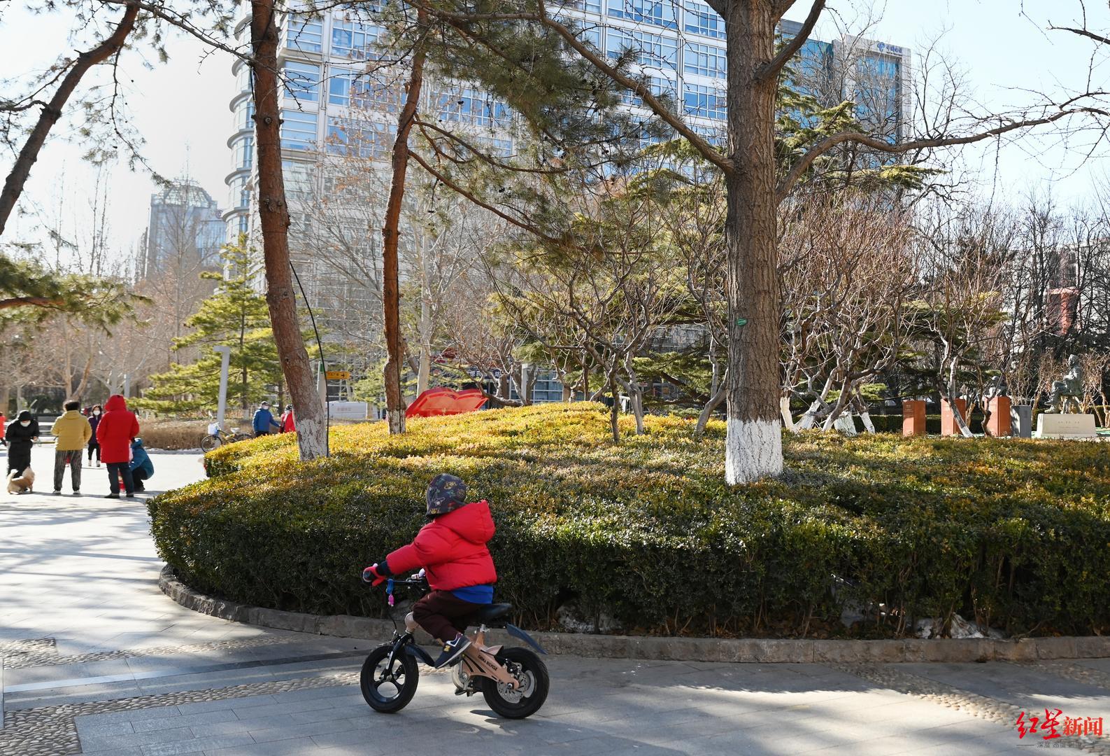 走进全球首个“双奥社区”：从一片平房的老旧小区，到弘扬奥运精神的现代社区休闲区蓝鸢梦想 - Www.slyday.coM