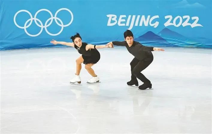 刚刚！2022北京冬奥会首金诞生！休闲区蓝鸢梦想 - Www.slyday.coM