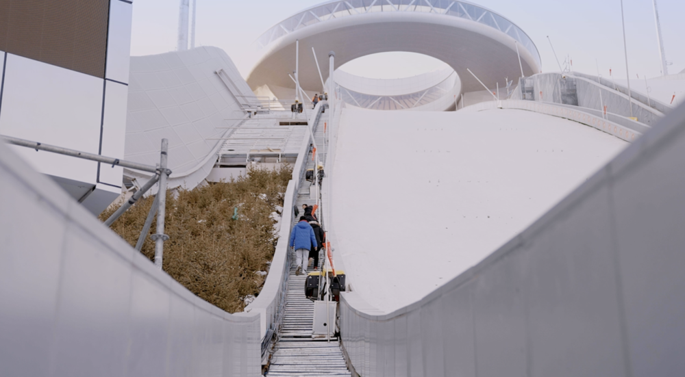 是谁在幕后搭建2022北京冬奥会？休闲区蓝鸢梦想 - Www.slyday.coM