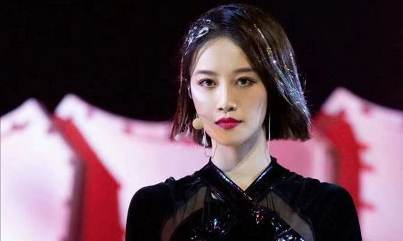 真名媛蓝盈莹:标准富二代却凹奋斗人设,与孙俪、徐帆是好友?休闲区蓝鸢梦想 - Www.slyday.coM 真名媛蓝盈莹:标准富二代却凹奋斗人设,与孙俪、徐帆是好友?休闲区蓝鸢梦想 - Www.slyday.coM