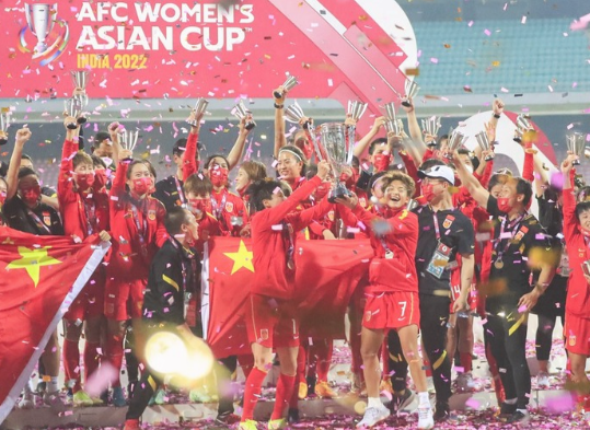 让2追3！女足绝地反击，韩国队心态有点崩，再次见证女足精神休闲区蓝鸢梦想 - Www.slyday.coM