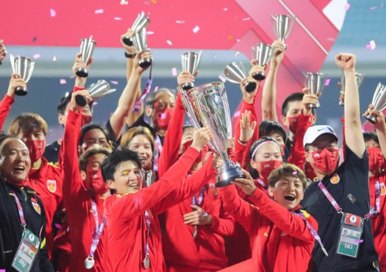 让2追3！女足绝地反击，韩国队心态有点崩，再次见证女足精神休闲区蓝鸢梦想 - Www.slyday.coM