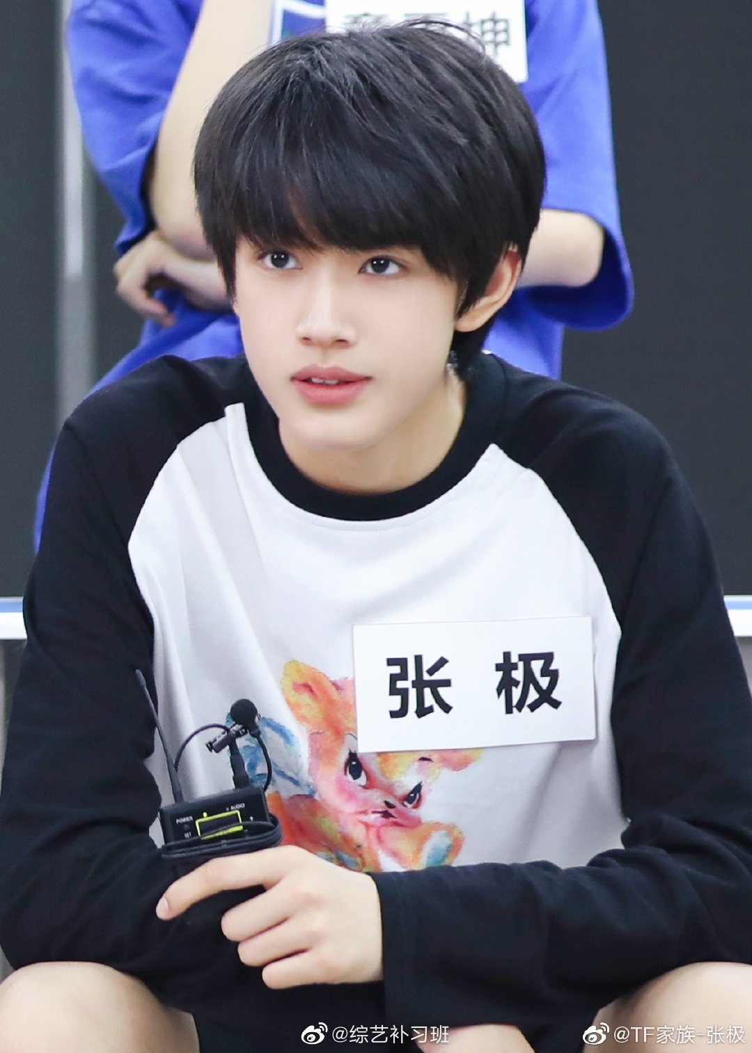 张极这张脸真的好好看啊 都看TF家族的新舞台了吗家人们……|TF家族_新浪新闻