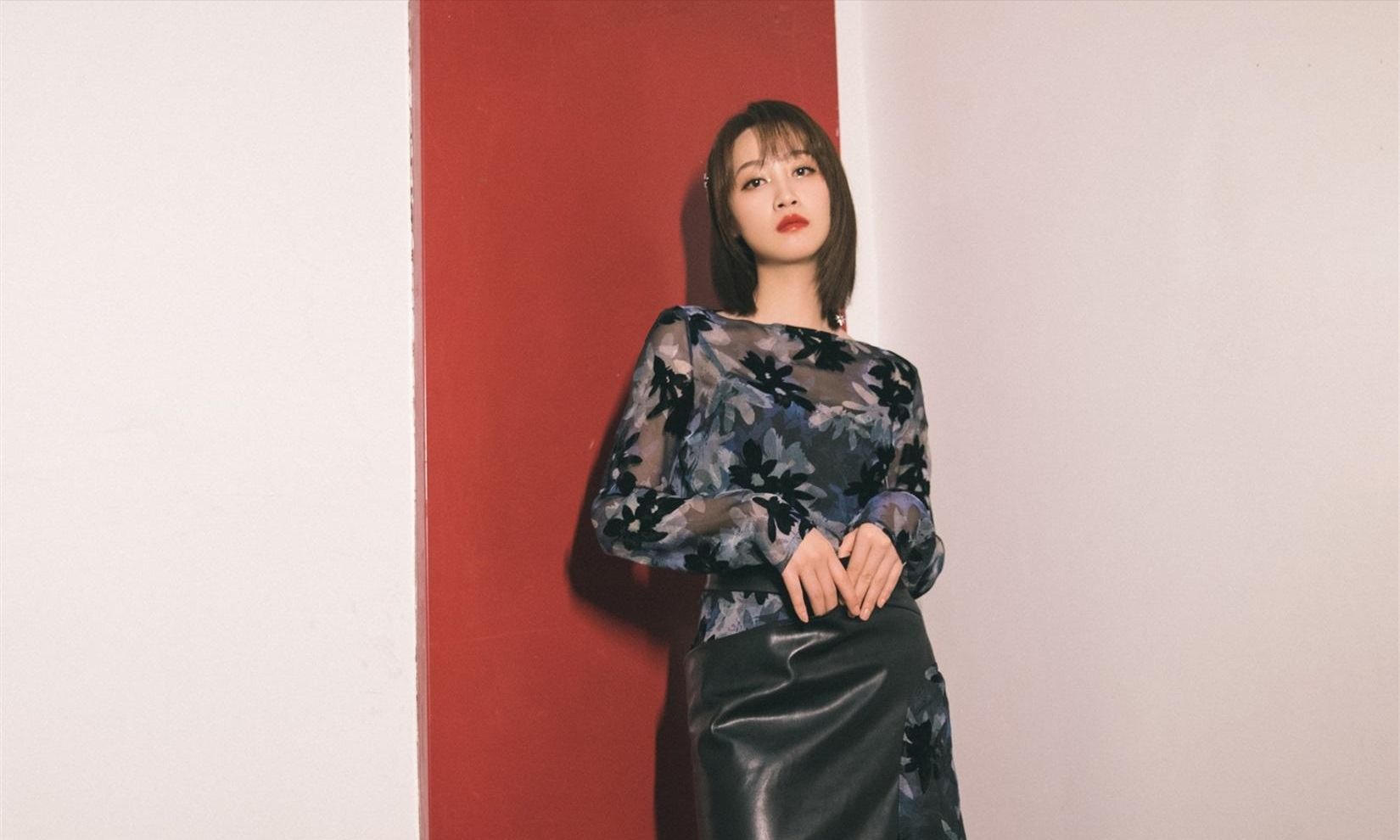 真名媛蓝盈莹:标准富二代却凹奋斗人设,与孙俪、徐帆是好友?休闲区蓝鸢梦想 - Www.slyday.coM 真名媛蓝盈莹:标准富二代却凹奋斗人设,与孙俪、徐帆是好友?休闲区蓝鸢梦想 - Www.slyday.coM