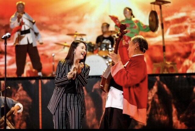 "央妈"盖章,频频登上春晚,新一代内地"四大天后"强势崛起__财经头条