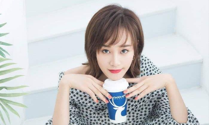 真名媛蓝盈莹:标准富二代却凹奋斗人设,与孙俪、徐帆是好友?休闲区蓝鸢梦想 - Www.slyday.coM 真名媛蓝盈莹:标准富二代却凹奋斗人设,与孙俪、徐帆是好友?休闲区蓝鸢梦想 - Www.slyday.coM