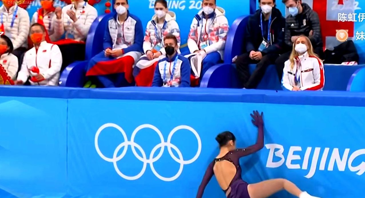 花滑短节目朱易倒数第一，空跳+摔倒拿47分！瓦里耶娃破90分大关休闲区蓝鸢梦想 - Www.slyday.coM