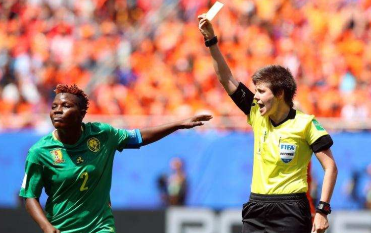 中国女足迎3大好消息：最强阵容出击，亚足联助力，亿万球迷见证休闲区蓝鸢梦想 - Www.slyday.coM