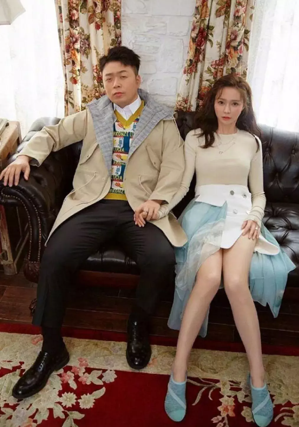 沈梦辰带杜海涛回乡过年男友坐在角落避同框细节里却显出体贴