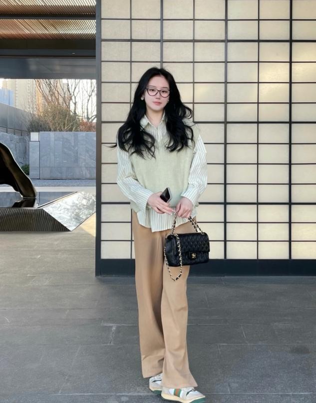 这才是女人该有的样子，有“温柔感”的春日穿搭，优雅又有女人味休闲区蓝鸢梦想 - Www.slyday.coM