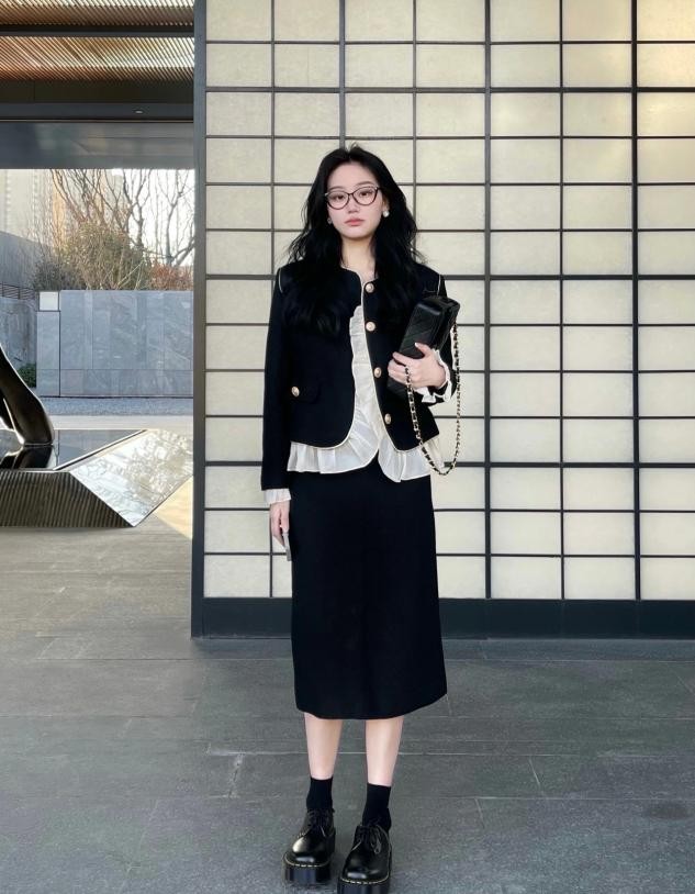 这才是女人该有的样子，有“温柔感”的春日穿搭，优雅又有女人味休闲区蓝鸢梦想 - Www.slyday.coM