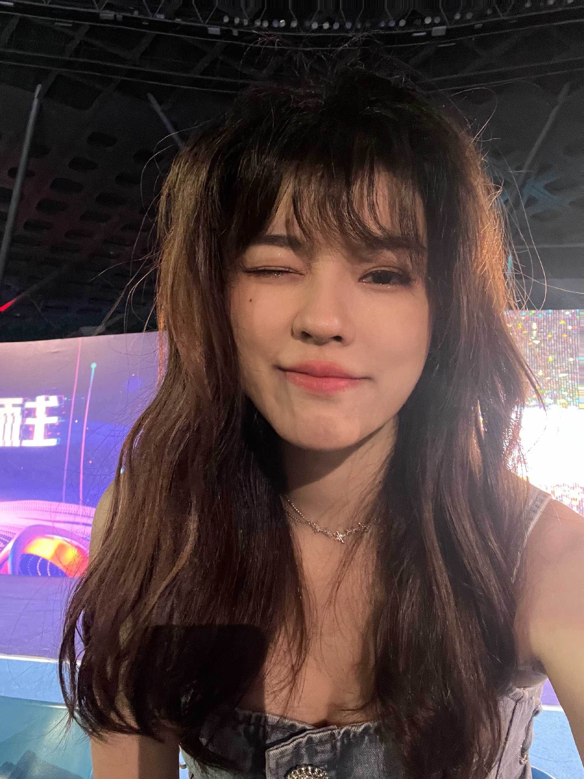 沫子新年首喷独门绝技再现10连喷唤醒siri不会漏n吗