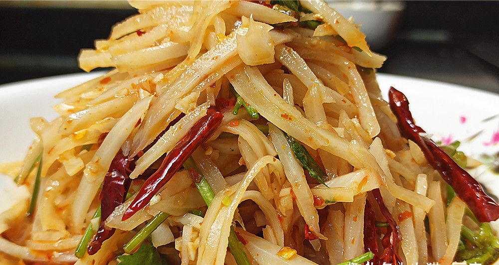 凉拌莲藕成菜酸爽开胃好吃解腻