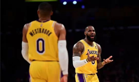 湖人打破纪录，蒙克成意外之喜，他的复苏才是湖人最大的收获休闲区蓝鸢梦想 - Www.slyday.coM