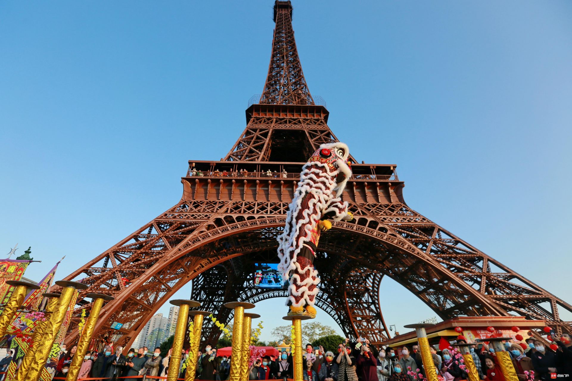 深圳世界之窗春节为游客献上街头艺术盛宴|深圳市_新浪新闻