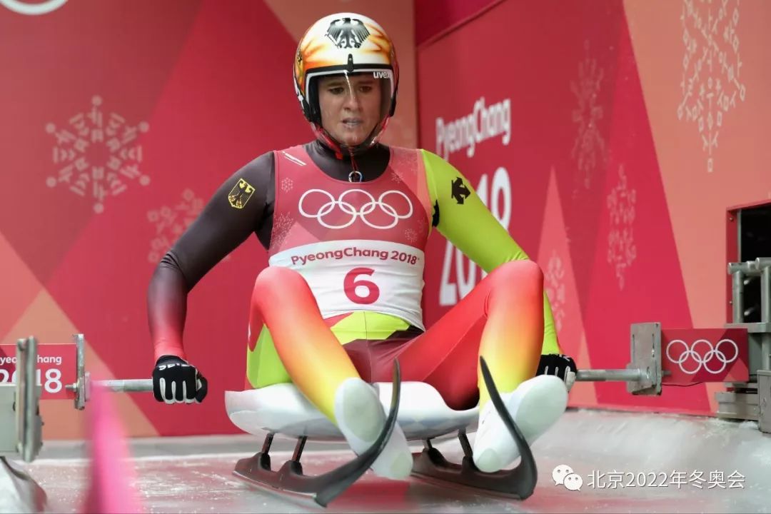 跟着小午看冬奥休闲区蓝鸢梦想 - Www.slyday.coM