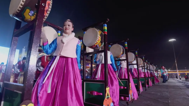 （冰雪吉林 相约冬奥 · 直击冬奥）吉林元素闪耀北京冬奥会开幕式休闲区蓝鸢梦想 - Www.slyday.coM