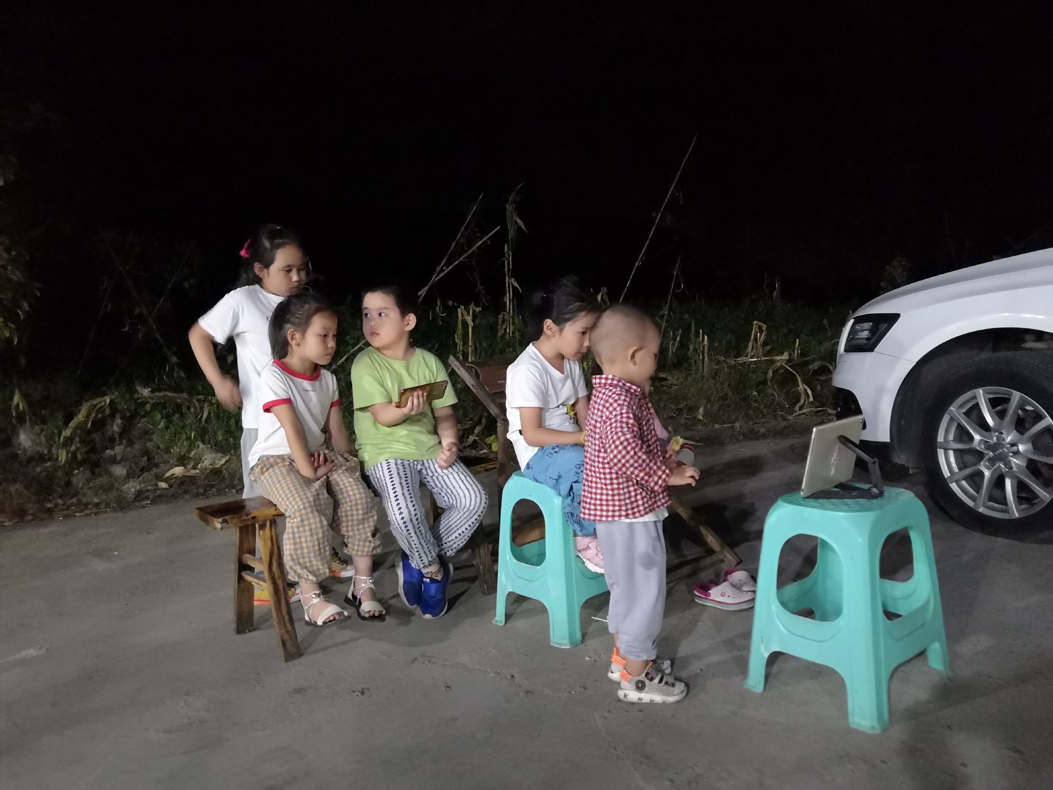 在山间，在水畔，在元宇宙之中：我们的玩乐｜能流物复休闲区蓝鸢梦想 - Www.slyday.coM