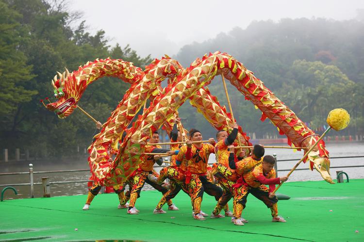 留佛过大年岭南年味传统又新潮国潮风亲子游赏民俗实力破圈