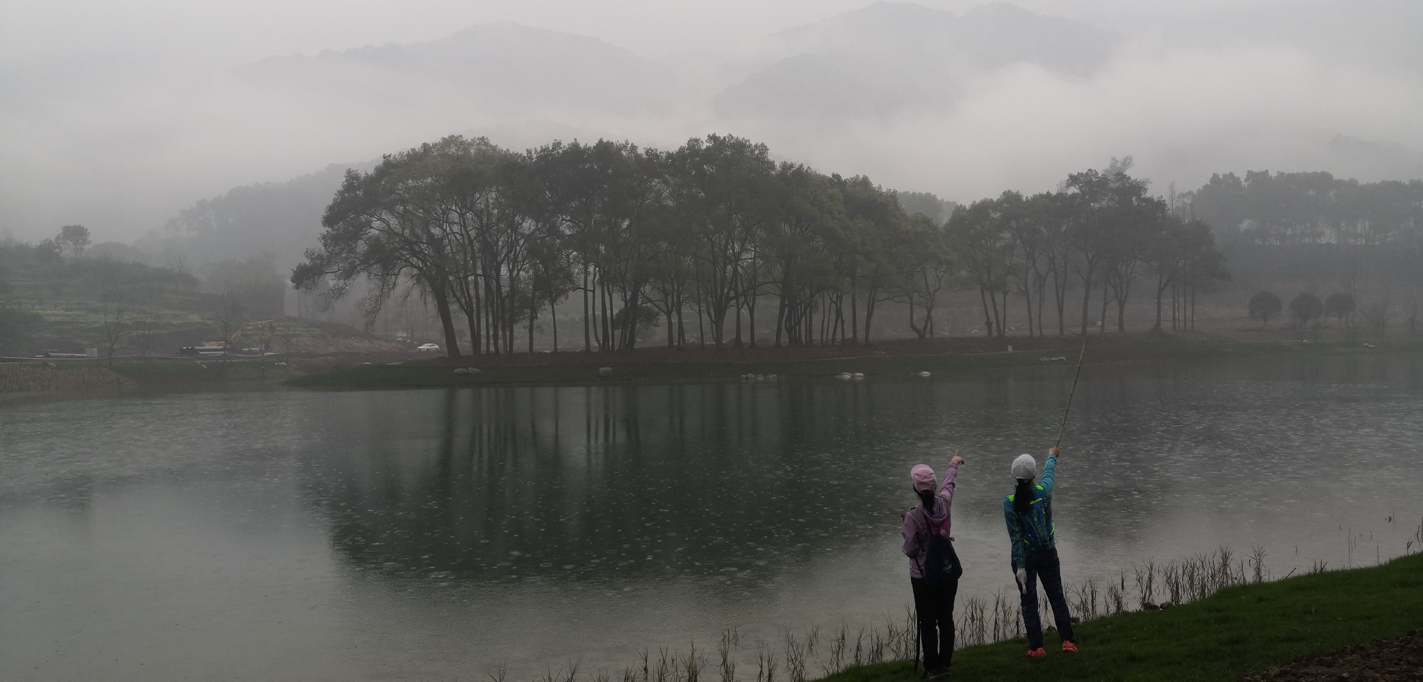 在山间，在水畔，在元宇宙之中：我们的玩乐｜能流物复休闲区蓝鸢梦想 - Www.slyday.coM