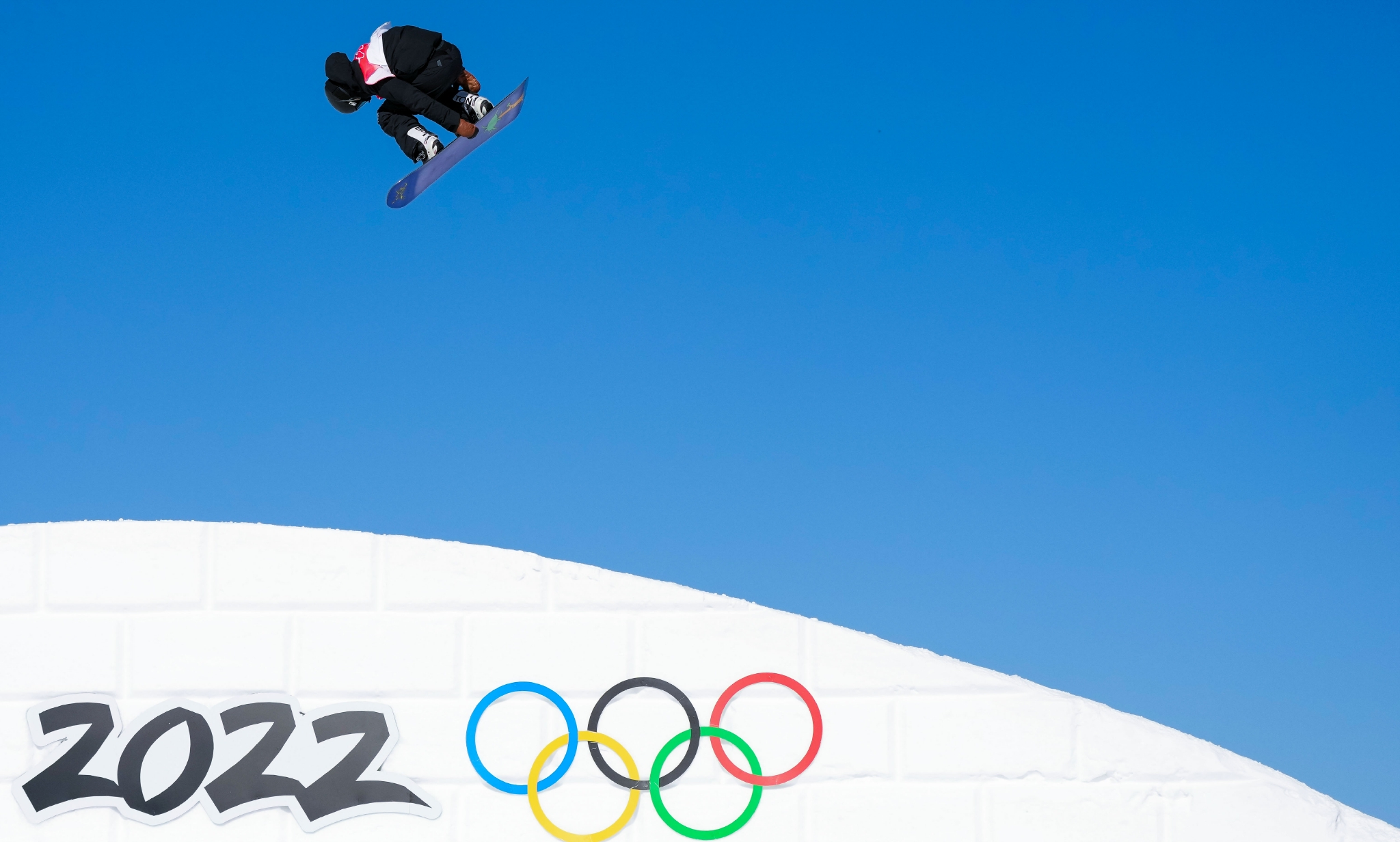 新华社记者王昊飞摄单板滑雪坡面障碍技巧项目于2014年正式成为冬奥会