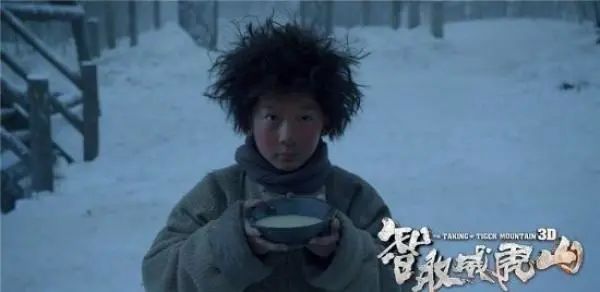 17岁中国小将苏翊鸣单板滑雪首秀晋级决赛，曾出演《智取威虎山》中的“小栓子”，为冬奥会放弃了当演员休闲区蓝鸢梦想 - Www.slyday.coM