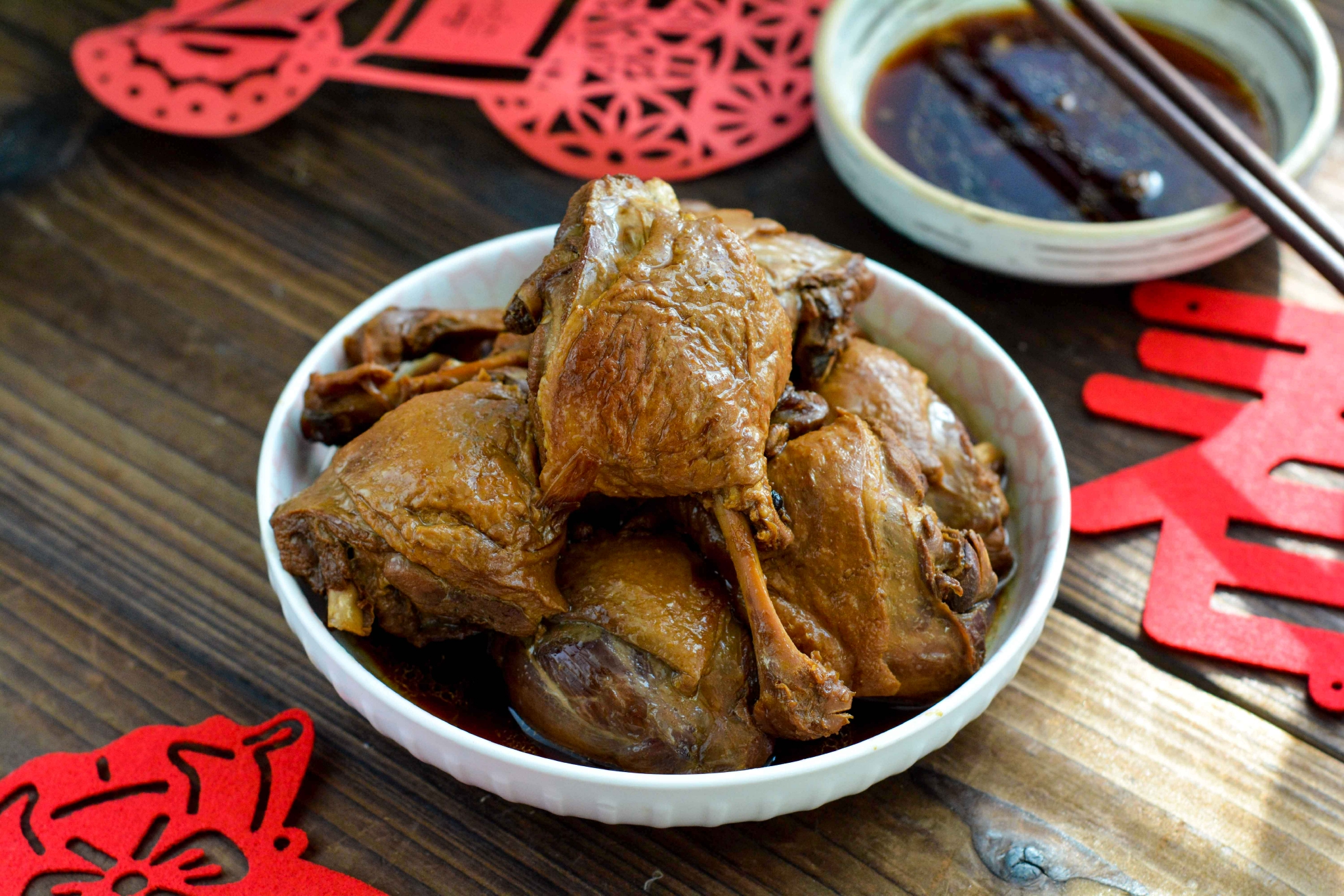 瞧,我今儿就用这8条鸭腿做了两道菜——花胶鸭和卤鸭腿.