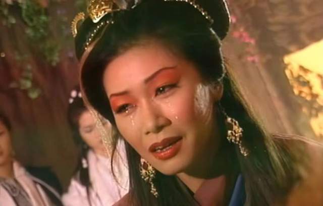 将蛇精解决掉并服用她的内丹,最终功力大增,成为万妖国的"万妖女王"