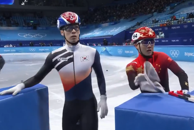 1小时丢2金!韩国短道速滑队遭重创,2人犯规出局,中国队3人晋级休闲区蓝鸢梦想 - Www.slyday.coM 1小时丢2金!韩国短道速滑队遭重创,2人犯规出局,中国队3人晋级休闲区蓝鸢梦想 - Www.slyday.coM