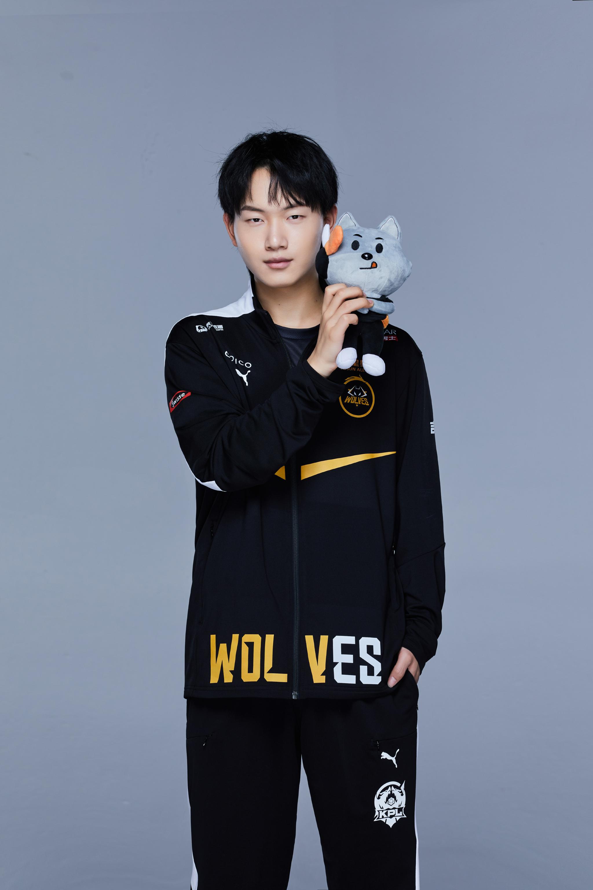 重庆狼队2022kpl春季赛定妆照part1