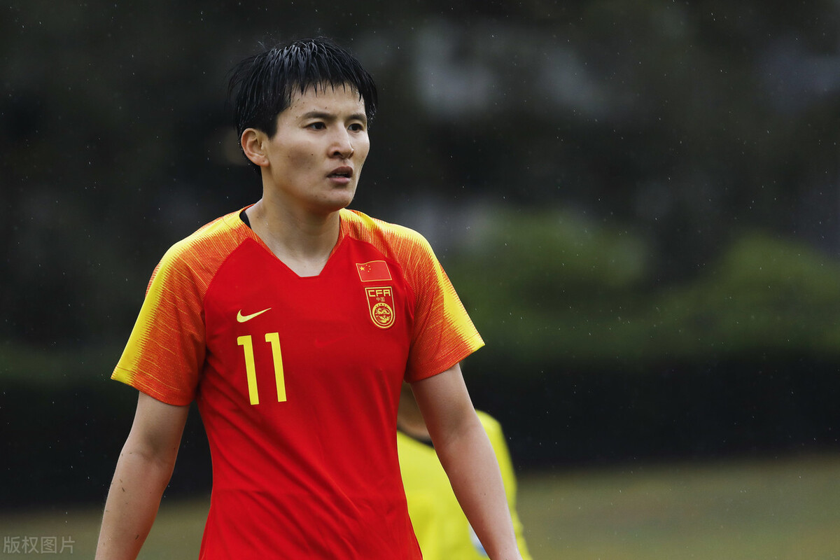 王珊珊父母谈择婿标准亚洲杯mvp偶像是c罗目前仍是单身