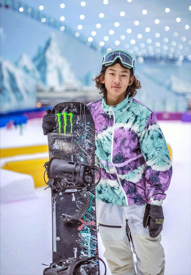 那小子真帅18岁的苏翊鸣是新时代中国青年的旗帜