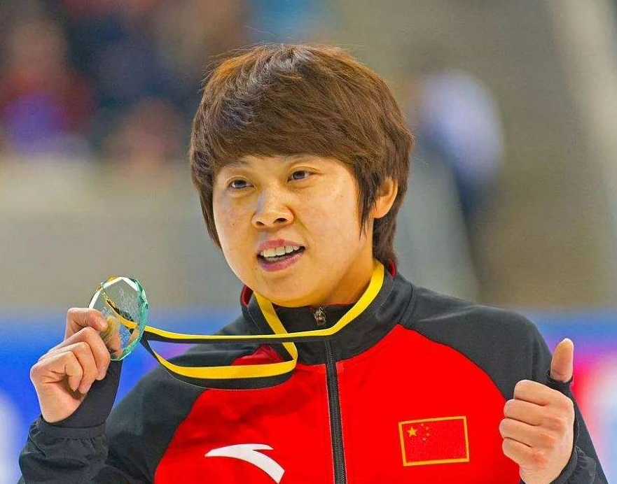 韩媒点评王濛:说韩国队独自摔倒太没礼貌,运动员时就是犯规王休闲区蓝鸢梦想 - Www.slyday.coM 韩媒点评王濛:说韩国队独自摔倒太没礼貌,运动员时就是犯规王休闲区蓝鸢梦想 - Www.slyday.coM