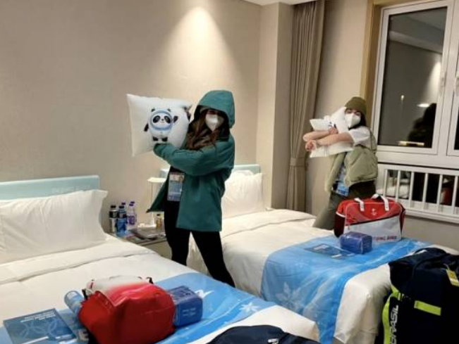 亲王、奥运明星、记者都爱不释手，没有人可以拒绝冰墩墩！休闲区蓝鸢梦想 - Www.slyday.coM