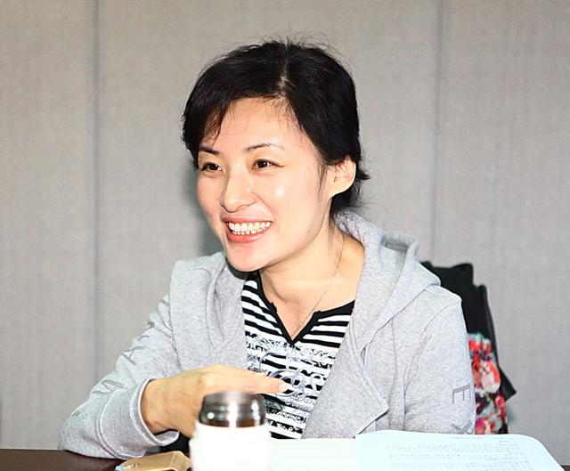 主持春晚次数最多的9位主持人,最多21次,最少8次,最小35岁