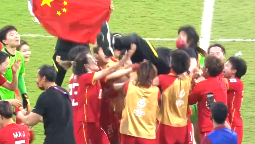 中国女足：逆转，绝杀，夺冠，小说都不敢编的传奇剧情休闲区蓝鸢梦想 - Www.slyday.coM
