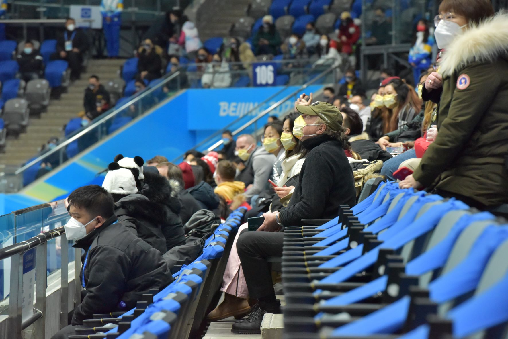 国家体育馆观众服务为冬奥赛事添彩|国家体育馆_新浪新闻