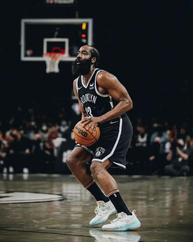 大胡子难寻火箭mvp状态 3点下滑是事实|哈登|篮网|火箭_新浪新闻