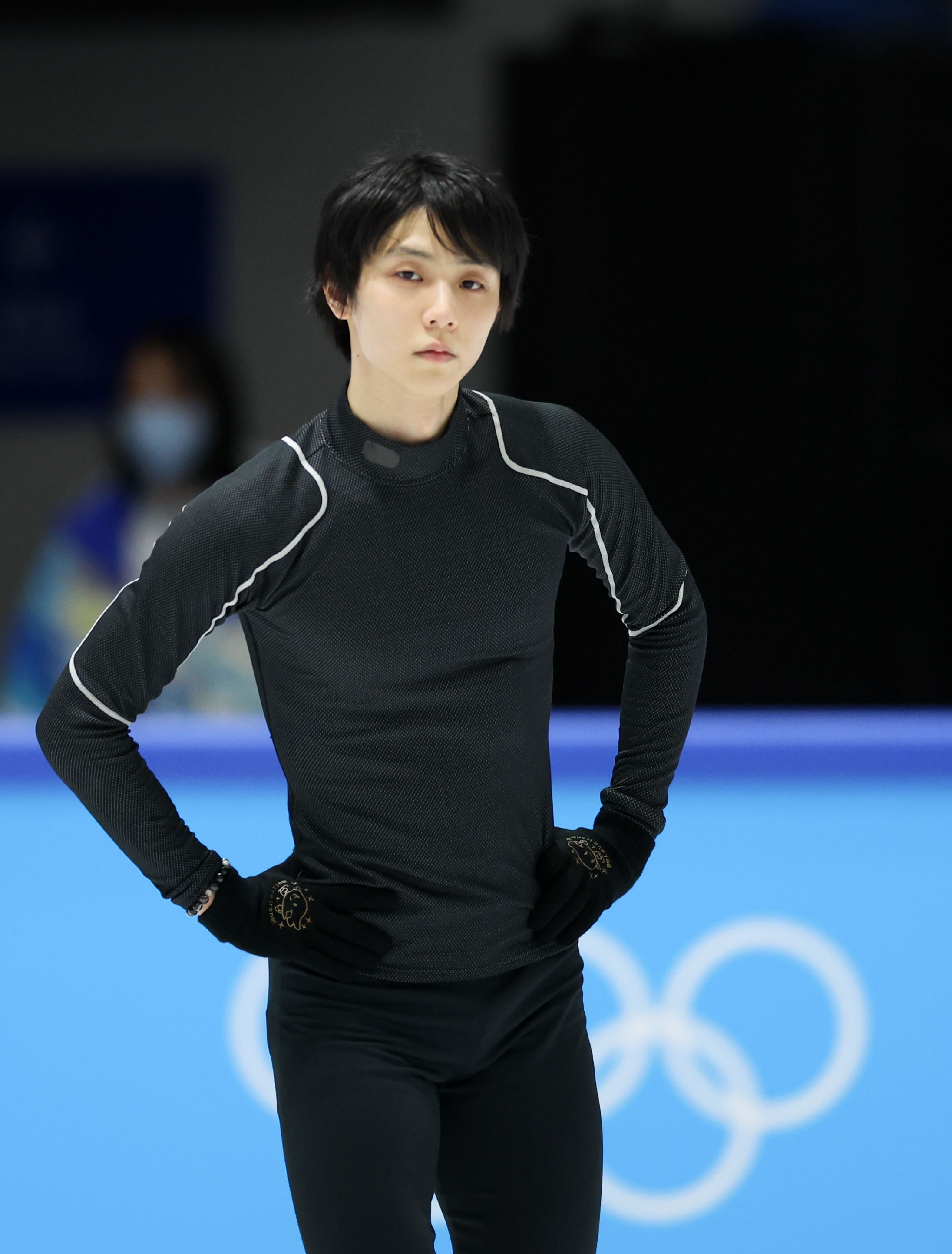 花样滑冰羽生结弦进行赛前训练