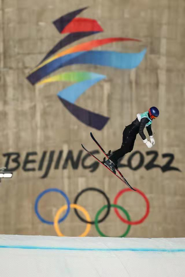 谷爱凌夺得自由式滑雪大跳台金牌 实现北京市冬奥奖牌零的突破休闲区蓝鸢梦想 - Www.slyday.coM