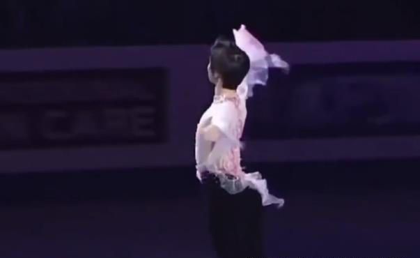 羽生结弦开口谈失误!首秀风头被两人“抢走”,仍强力登上热搜榜休闲区蓝鸢梦想 - Www.slyday.coM 羽生结弦开口谈失误!首秀风头被两人“抢走”,仍强力登上热搜榜休闲区蓝鸢梦想 - Www.slyday.coM