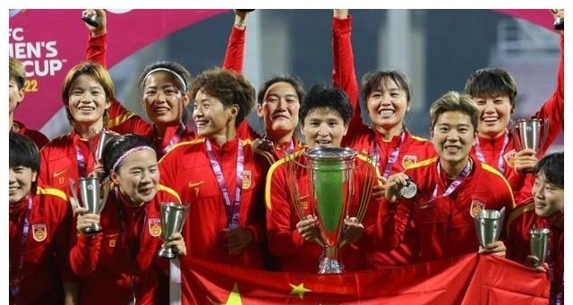 中国女足回国,入住豪华酒店!夺冠夜吃泡面庆祝,奖金超2300休闲区蓝鸢梦想 - Www.slyday.coM 中国女足回国,入住豪华酒店!夺冠夜吃泡面庆祝,奖金超2300休闲区蓝鸢梦想 - Www.slyday.coM