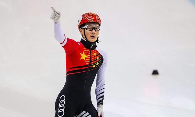 任子威在终点线前扒拉刘少林,为何不犯规而夺金?专家现身说法休闲区蓝鸢梦想 - Www.slyday.coM 任子威在终点线前扒拉刘少林,为何不犯规而夺金?专家现身说法休闲区蓝鸢梦想 - Www.slyday.coM