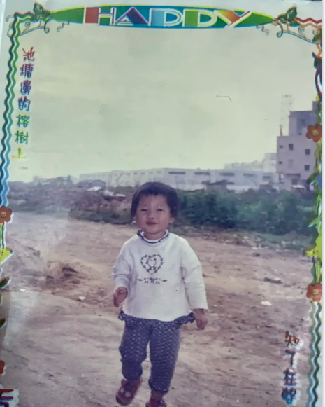 你还记得童年是什么样子吗？八张老照片，带你一起回忆童年休闲区蓝鸢梦想 - Www.slyday.coM