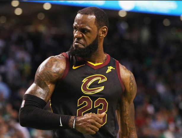 NBA历史上那么多巨星转会 为何只有詹姆斯被那么多人记恨?休闲区蓝鸢梦想 - Www.slyday.coM NBA历史上那么多巨星转会 为何只有詹姆斯被那么多人记恨?休闲区蓝鸢梦想 - Www.slyday.coM