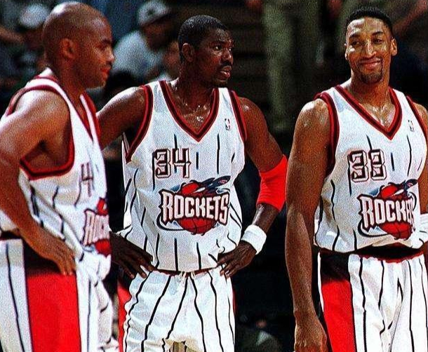 NBA历史上那么多巨星转会 为何只有詹姆斯被那么多人记恨?休闲区蓝鸢梦想 - Www.slyday.coM NBA历史上那么多巨星转会 为何只有詹姆斯被那么多人记恨?休闲区蓝鸢梦想 - Www.slyday.coM