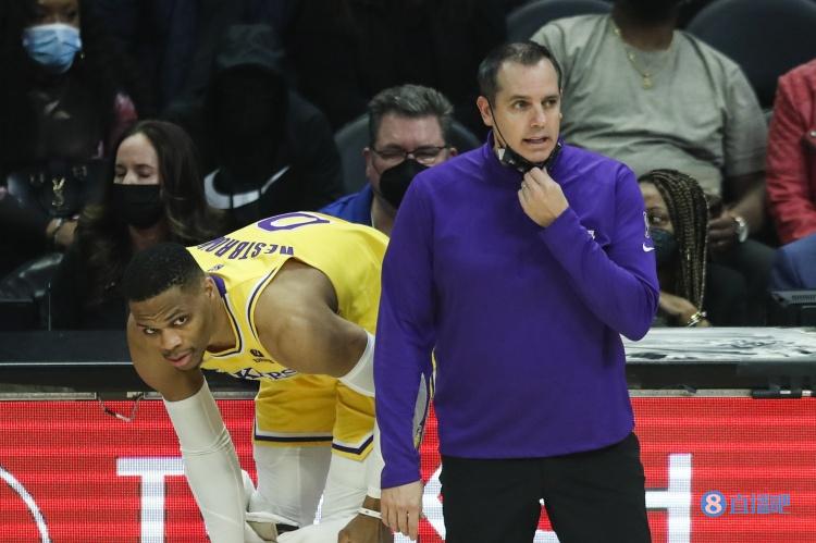 截止日临近威少要被交易?詹姆斯发声力挺:我们是兄弟,一损俱损休闲区蓝鸢梦想 - Www.slyday.coM 截止日临近威少要被交易?詹姆斯发声力挺:我们是兄弟,一损俱损休闲区蓝鸢梦想 - Www.slyday.coM